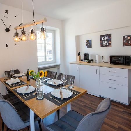 Bessa Homes 6 Personen 2 Schlafzimmer, 3 King Size, Betten, Balkon, Kueche Haag in Oberbayern Eksteriør bilde