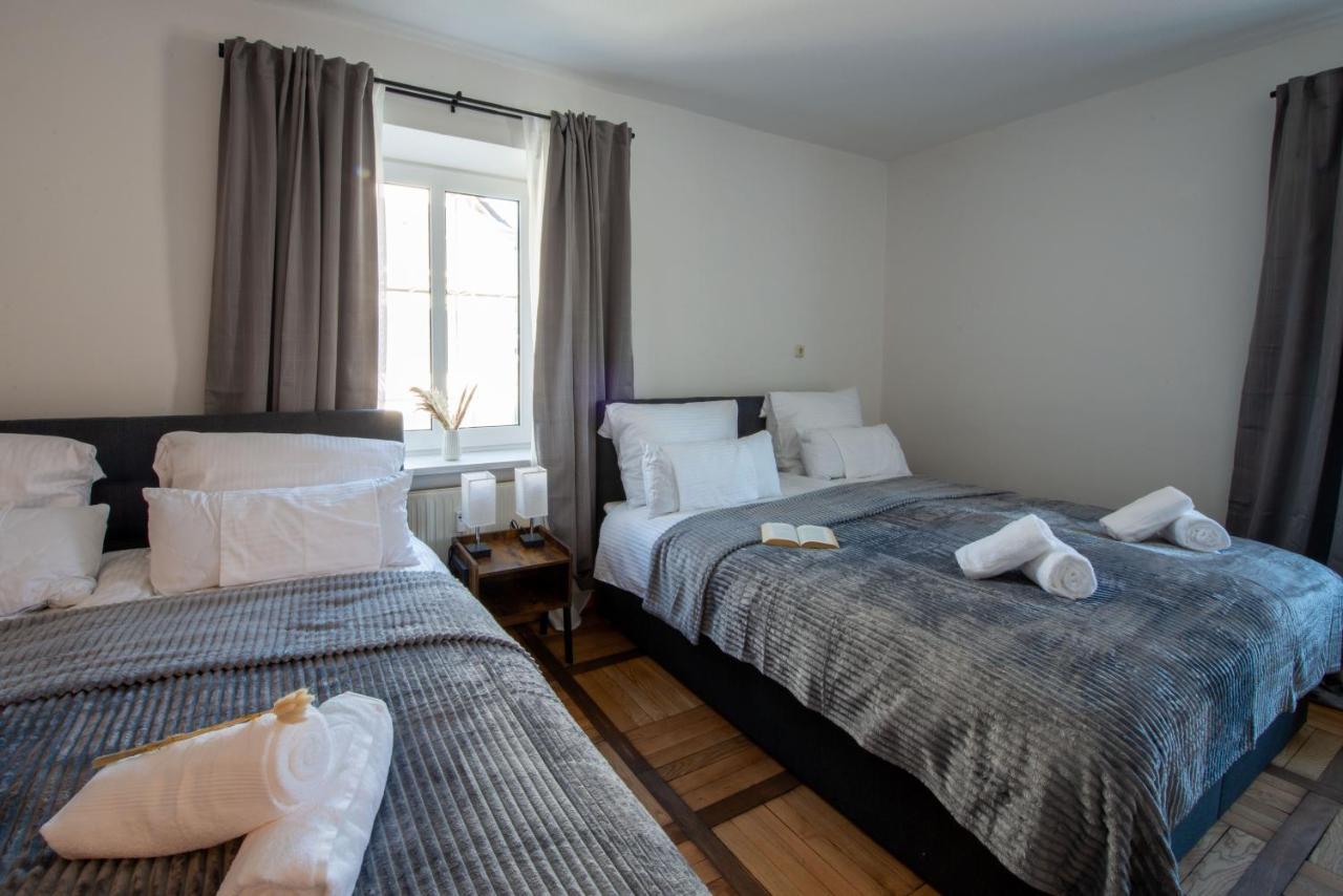 Bessa Homes 6 Personen 2 Schlafzimmer, 3 King Size, Betten, Balkon, Kueche Haag in Oberbayern Eksteriør bilde