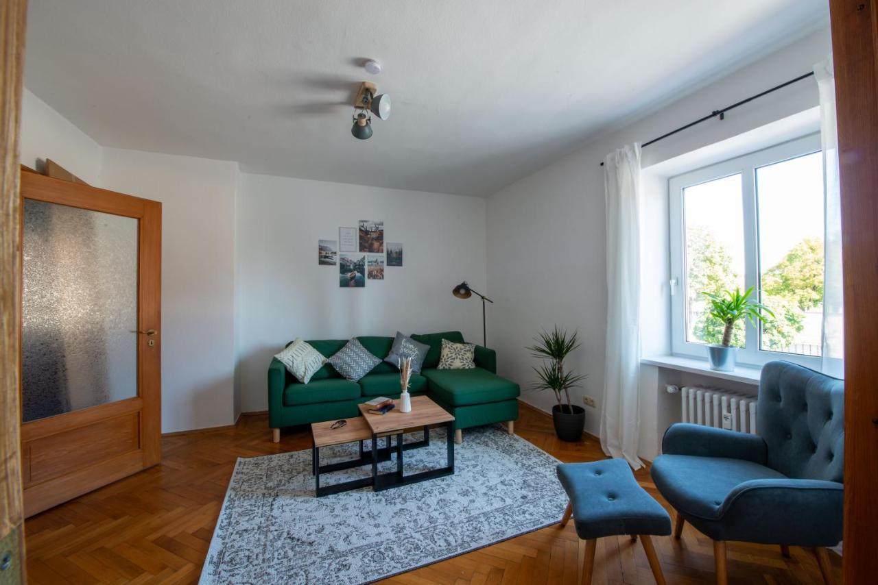 Bessa Homes 6 Personen 2 Schlafzimmer, 3 King Size, Betten, Balkon, Kueche Haag in Oberbayern Eksteriør bilde