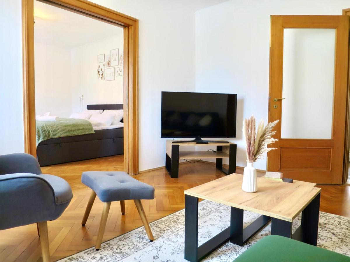 Bessa Homes 6 Personen 2 Schlafzimmer, 3 King Size, Betten, Balkon, Kueche Haag in Oberbayern Eksteriør bilde